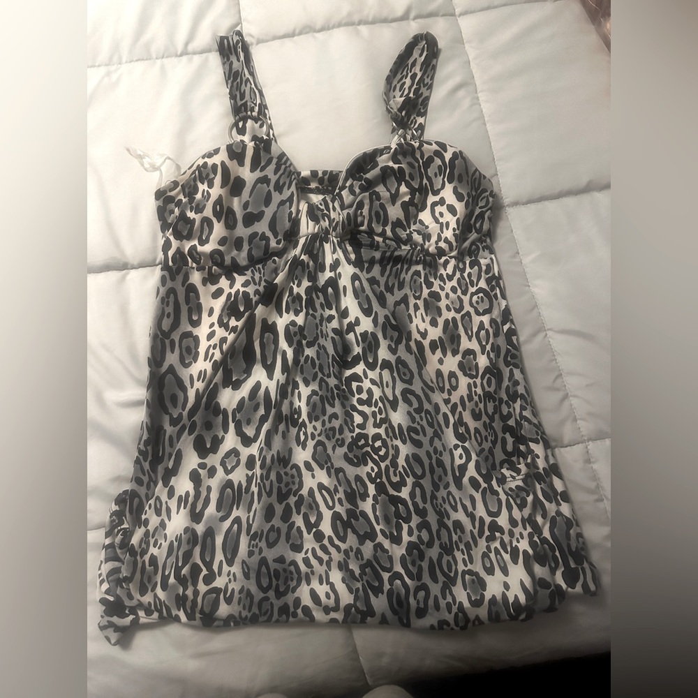 Andrea brand snow leopard print top size Large